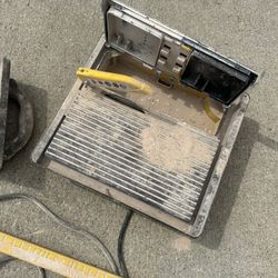 Portable, ceramic wet tile cutter, MAKE OFFER !!!
