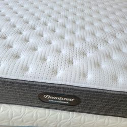 King Sizes Mattress And Box Spring Beautyrest 