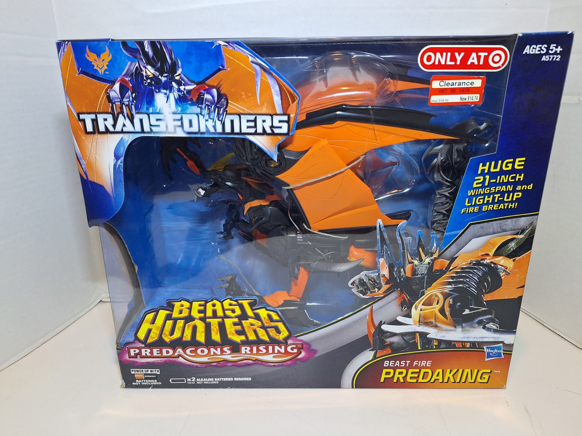 2013 TARGET EXCLUSIVE: TRANSFORMERS: BEAST FIRE PREDAKING FIGURE BRAND NEW
