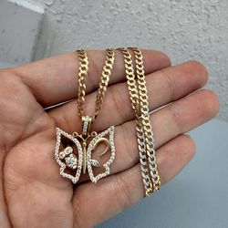 Cadena con dije de Mariposa en Oro 10k