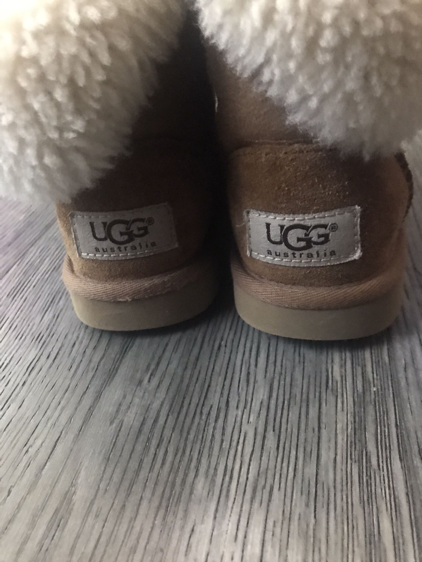Toddler size 9 ugg boots