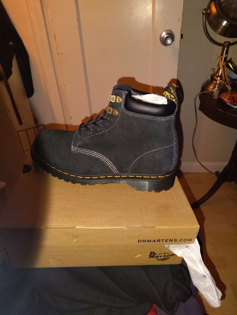 Dr. Martinez Mens Size 12  Long Napped Suede Boots