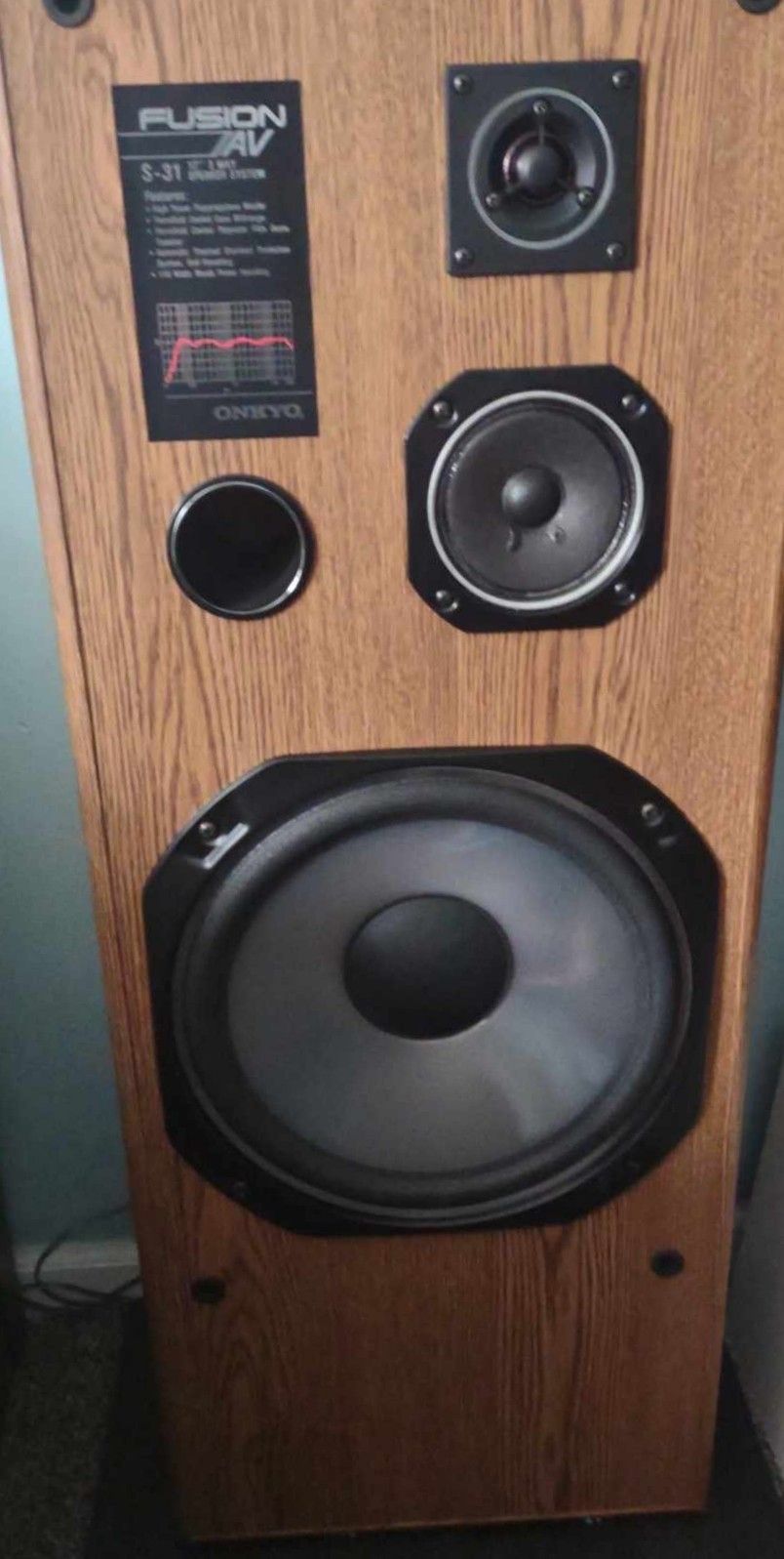 Onkyo  Fusion AV S-31 3 Way Speakers 110 Watts