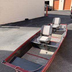 12ft Jon boat Super lightweight With 2 comfortable 360° Leather Seats