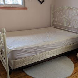 Bed Frame Queen Vintage Wrought Iron 