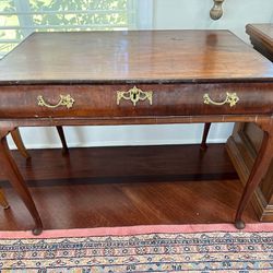 Small Vintage Desk or Vanity