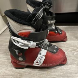 Salomon Juniors Ski Boots Size 18 /240