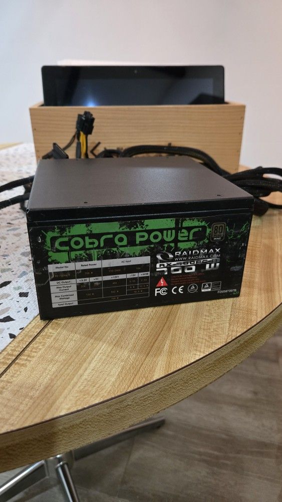 RAIDMAX 700W 80+ BRONZE ATX POWER SUPPLY