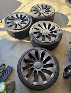2021 Tesla Model Y Rims