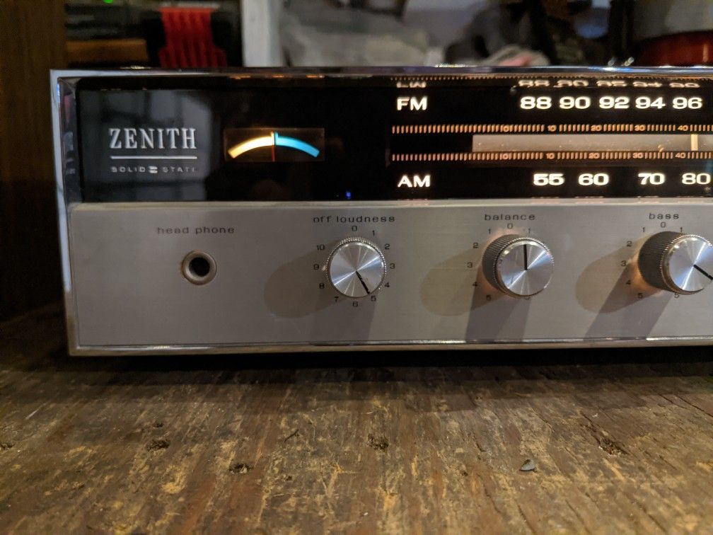 Vintage Zenith solid state receiver 1 owner