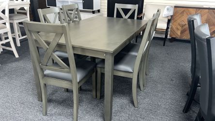 Dining Table Set. 🚚WE DELIVER🚚