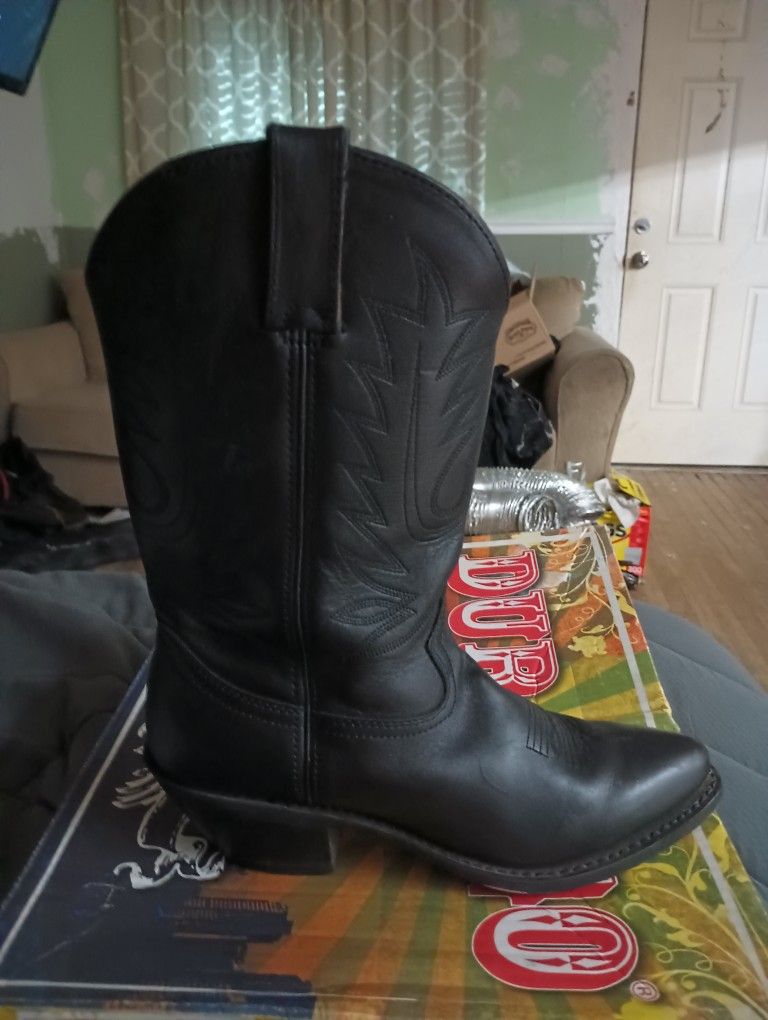 Size 8 Cowboy Boots