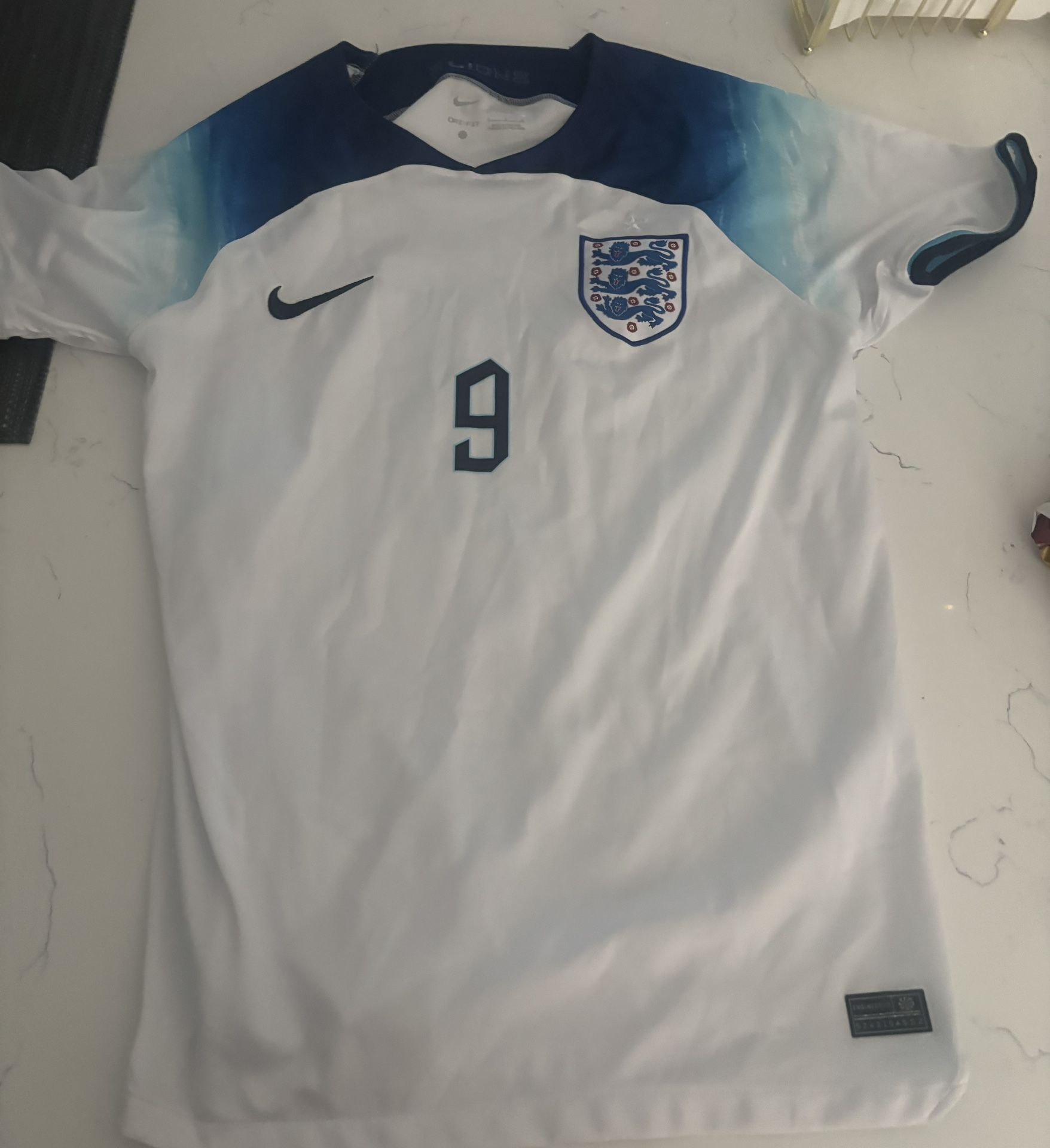 Harry Kane Jersey Size Large Men