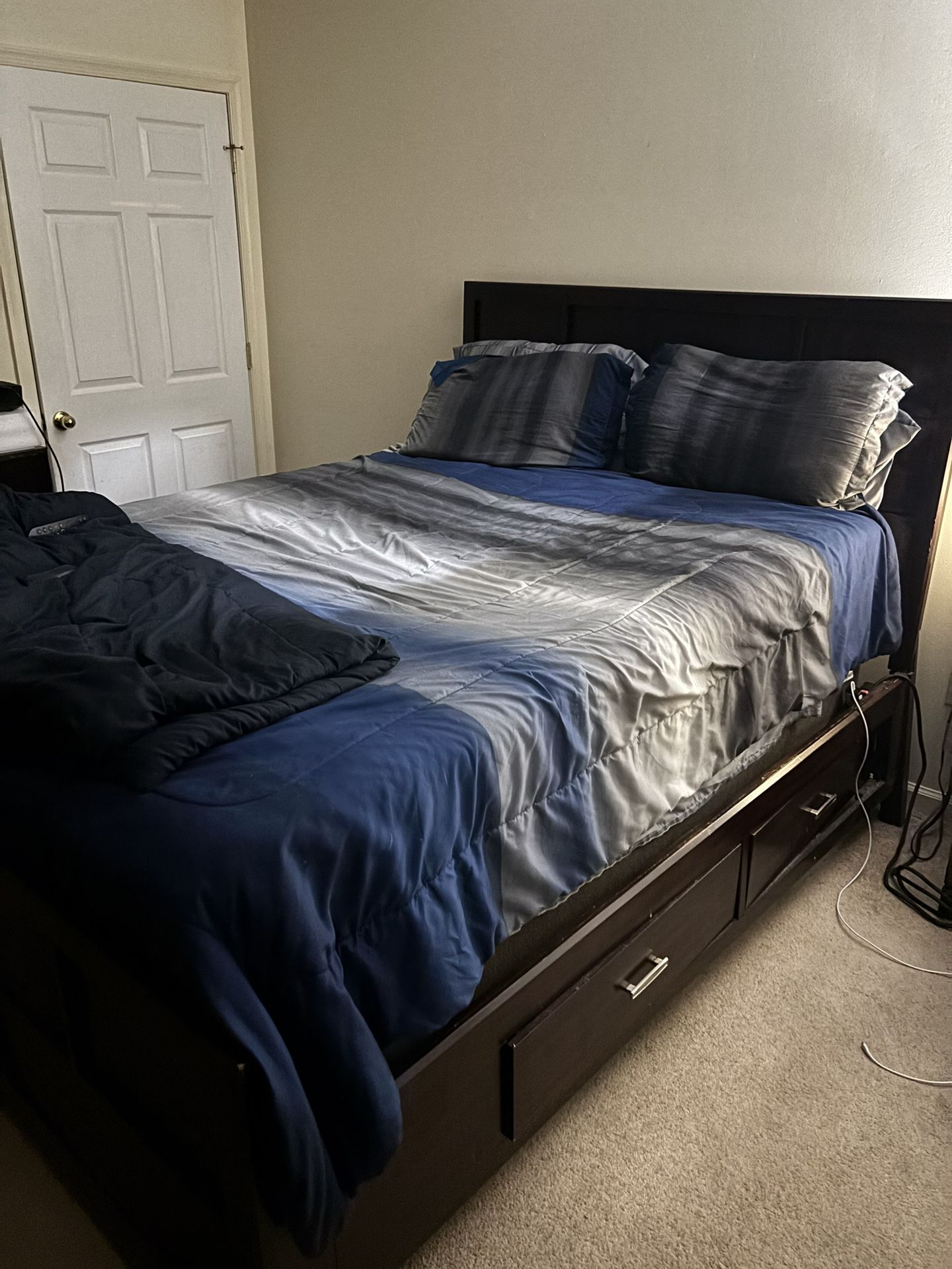 Queen Bed Room Set *FREE*