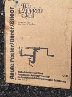 Pampered Chef Apple Peeler Corer Slicer