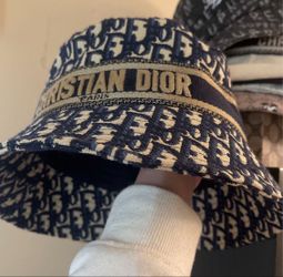 Bucket Hat Luxury