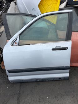 2005 Honda CRV Front Left Driver Side Door $250