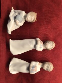 Lladro Porcelain Figurines - Christmas Morning 