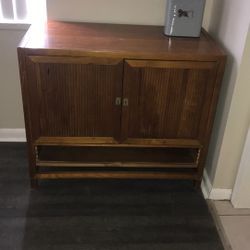 Cabinet/ Tv Stand