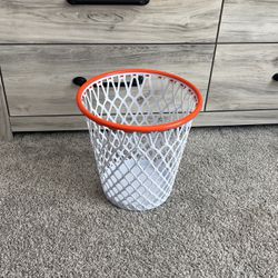 Basketball Trash Bin 
