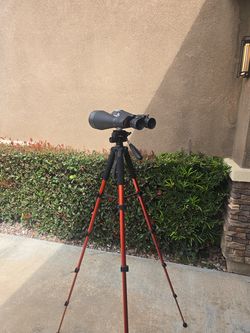 Large binoculars with tripod