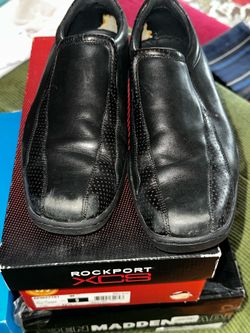 Men’s rockport loafer size 9 wide