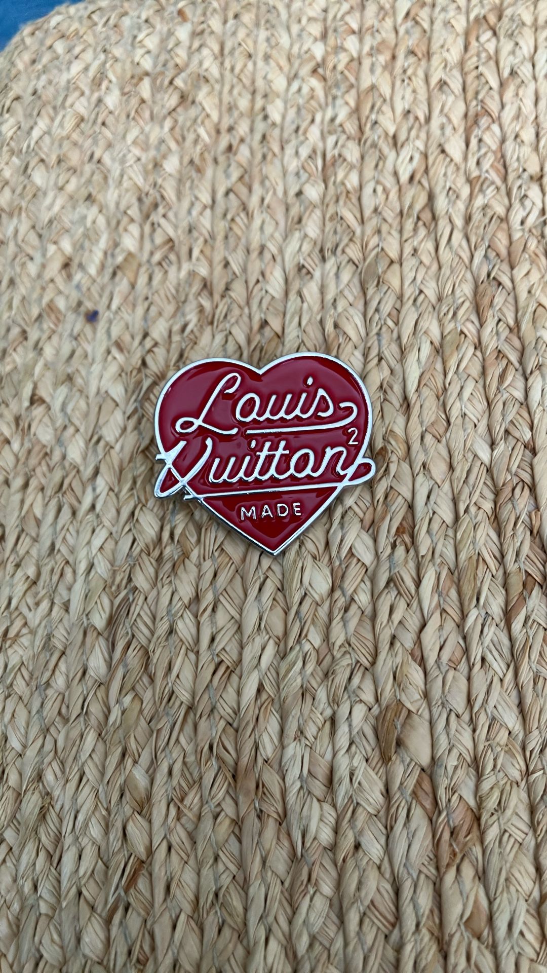LV PIN
