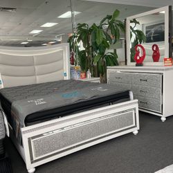 OVERSTOCK FURNITURE  SALE(5pc bedroom set W/led lights and glitter accents)FREE MATTRESS 45% OFF