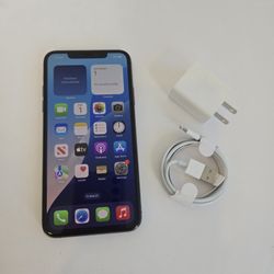 Apple iPhone 11 Pro Max - UNLOCKED - Like New