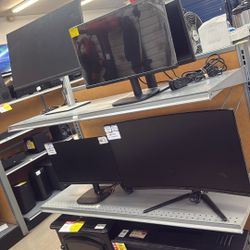 Plenty Of Computer Monitors Different Sizes