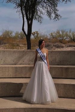 White Dress (Wedding, Prom, Formal, Ball, Pageant)