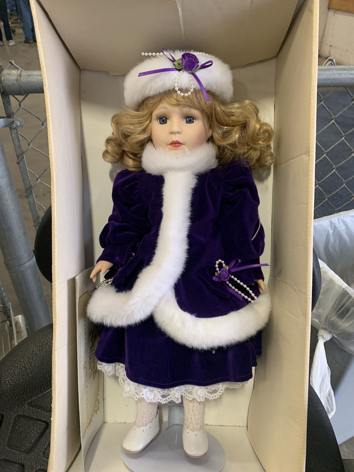 Collection Porcelain Doll