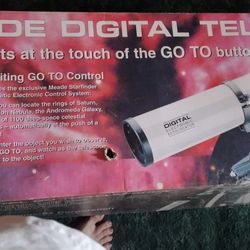 Telescope Reflecting Digital W/ Star Finding Computer.