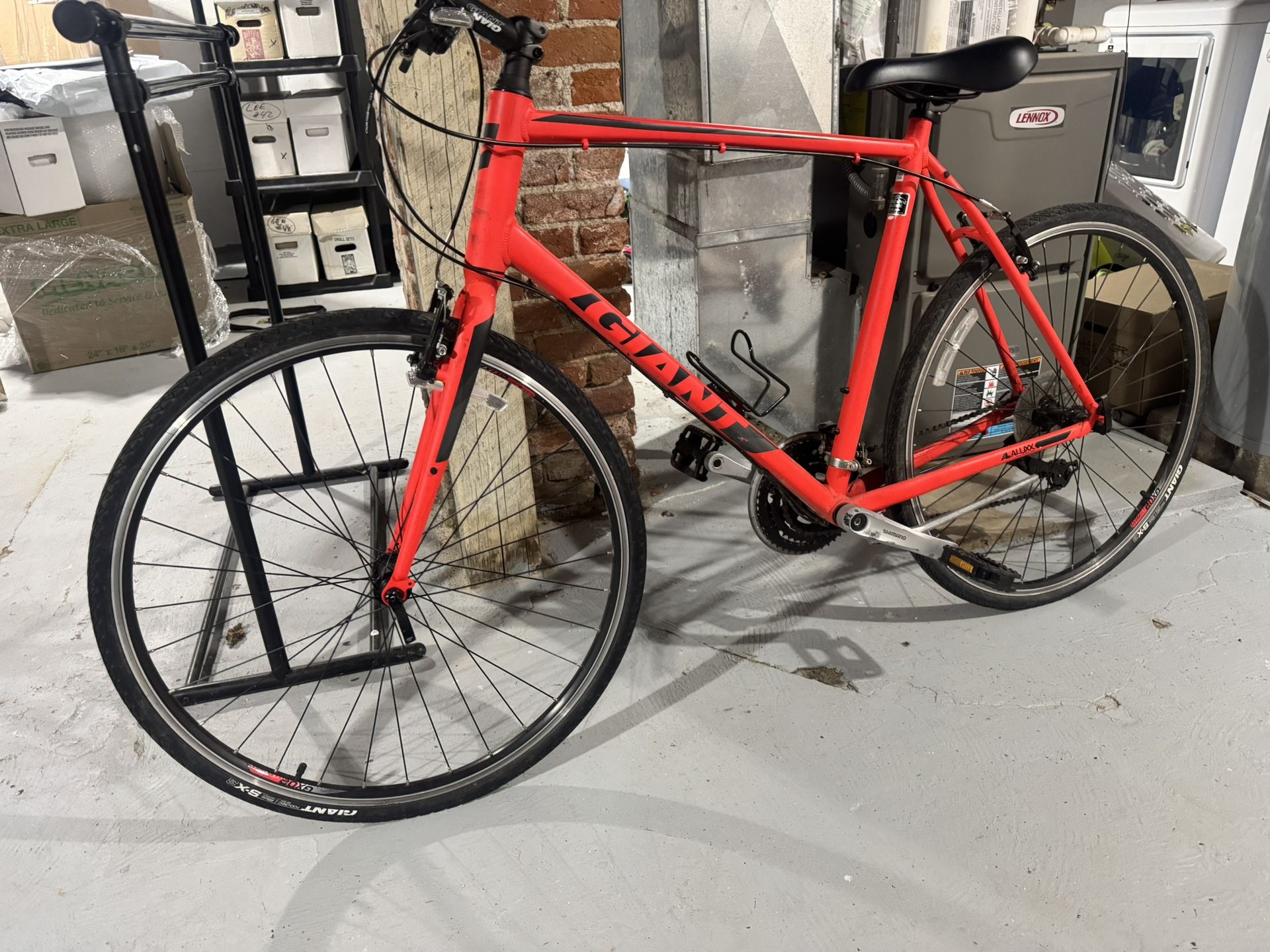 Giant Escape 3 Disc Hybrid Bike 2022