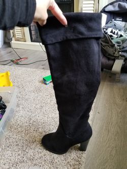 Black knee high boots size 5