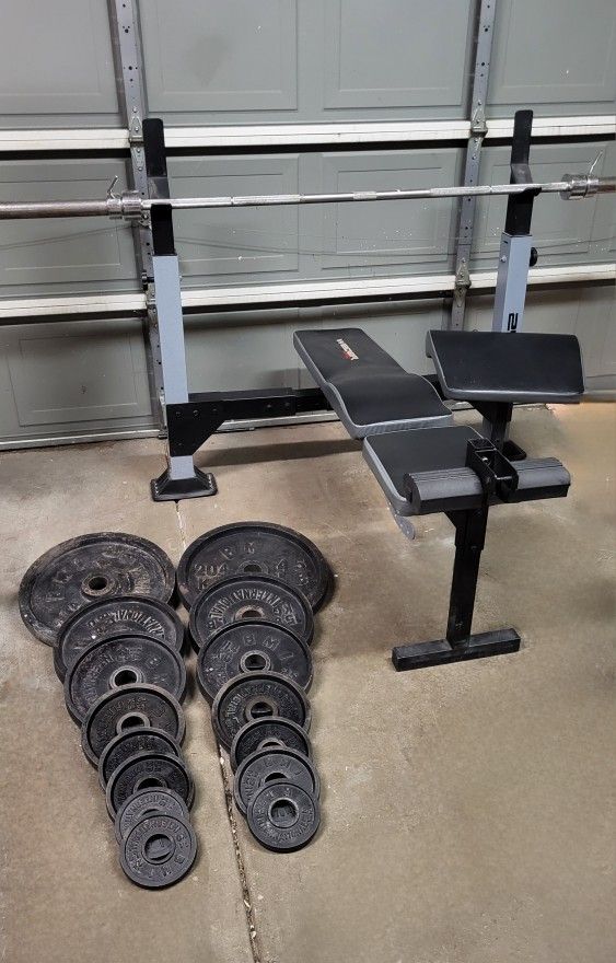Weight Bench And Weights 247 Pounds