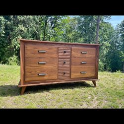 Mid Century Modern Dresser 