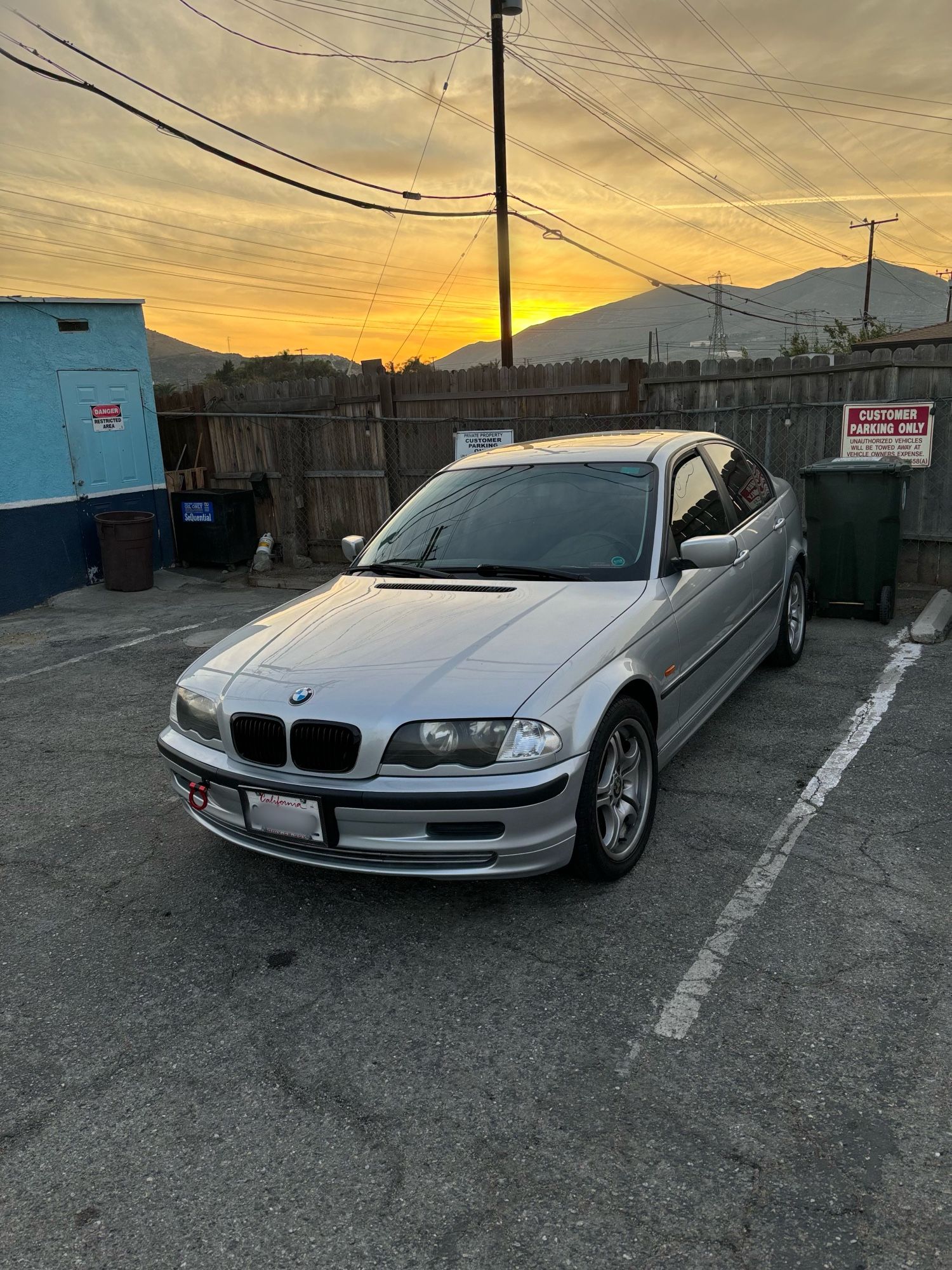 1999 BMW 323i
