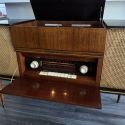 Vintage GRUNDIG MAJESTIC STEREO SO112 US W German Art Deco Console Record Player
