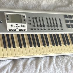 M-Audio Axium Air 61