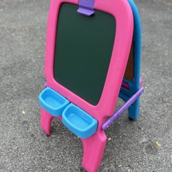Kids Crayola 2 in 1 Chalkboard and Whiteboard Stand