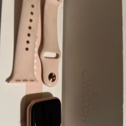 Apple Watch Series 4 (40mm)