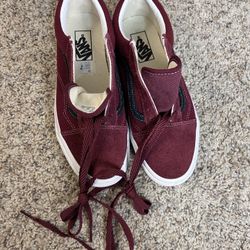 NEW Vans Old Skool Burgundy/Maroon Suede Sneakers – Women’s 9