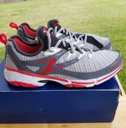 Zoot Energy 3.0 Sneakers ( New) Size 9.5