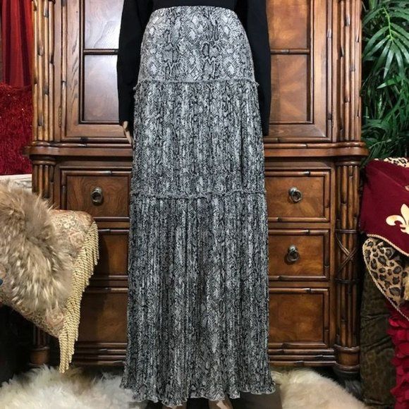 NWOT G.I.L.I Smoke Snake Micro PleatTiered Side Front Slit Maxi Skirt Large LP zipper Elastic Waist Lined