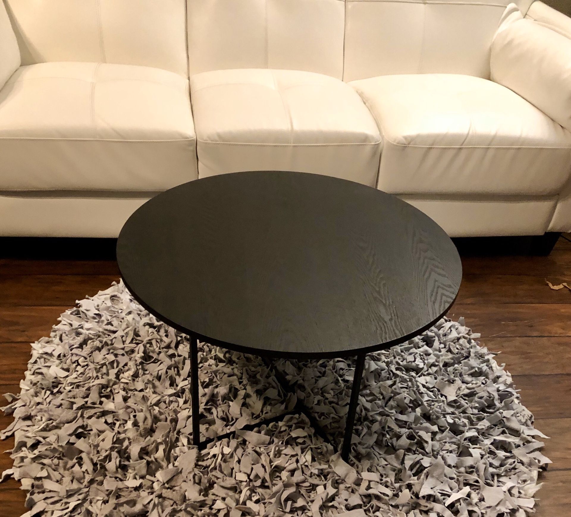 ⭐️New All black Ines round coffee Table. PICK UP BY ASHLAN AND TEMPERANCE IN CLOVIS