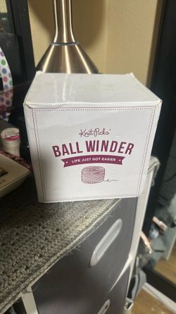 Yarn ball winder
