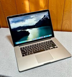 Apple MacBook Pro 15” Retina i7/16GB/500GB SSD $350
