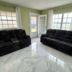 Living room set: sofa and loveseat