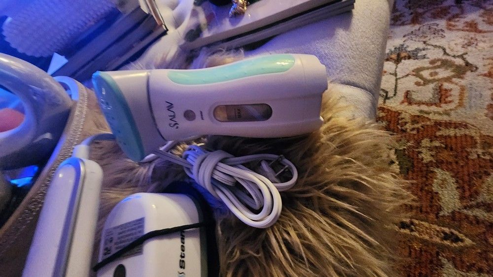 Travel Steamer Iron Mini Lightweight, SALAV Handheld Travel Portable Garment Cored Steamer